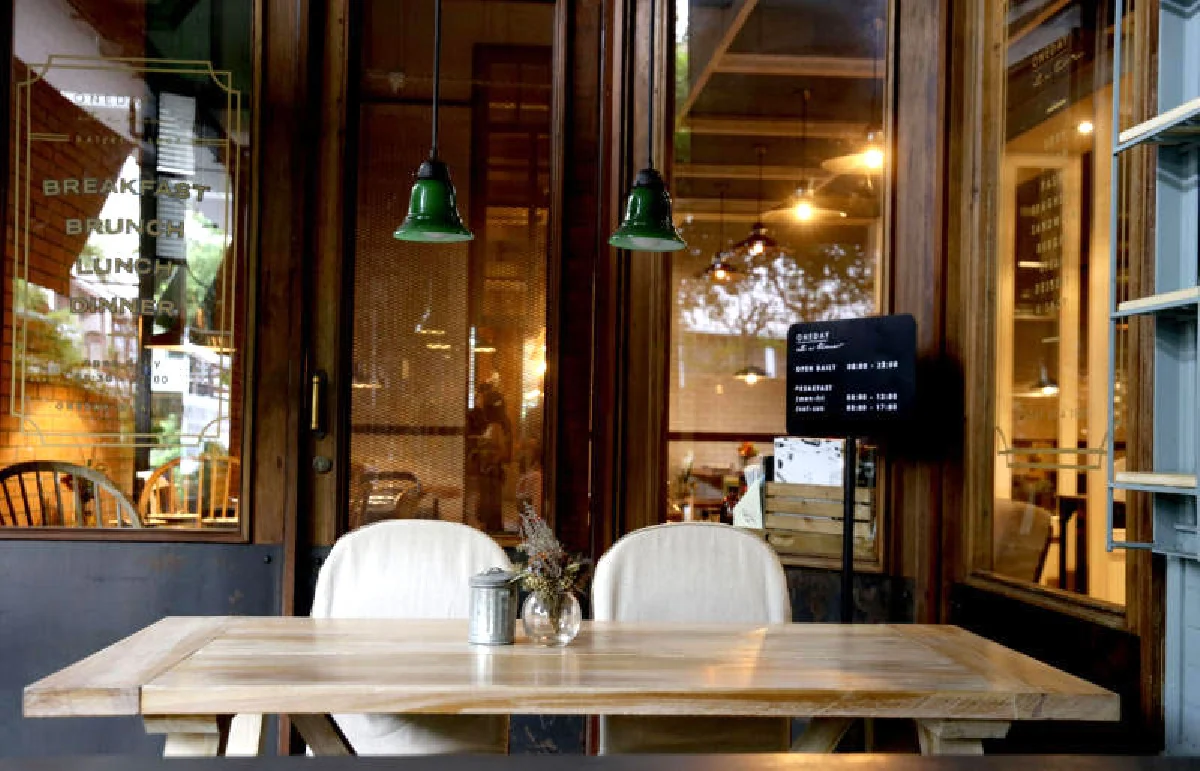 อร่อยลิ้นในมุมสงบ วันเดย์ แอท อะ ไทม์