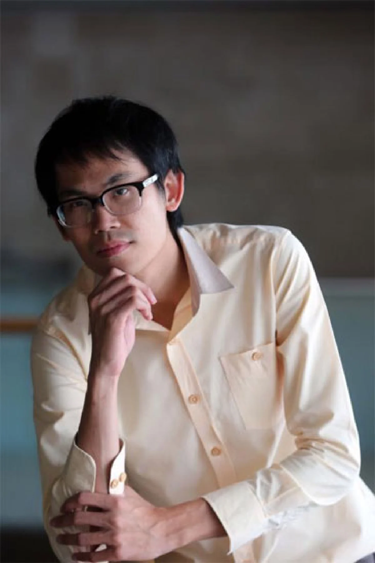 นักเขียนเหนือจริง ปองวุฒิ รุจิระชาคร