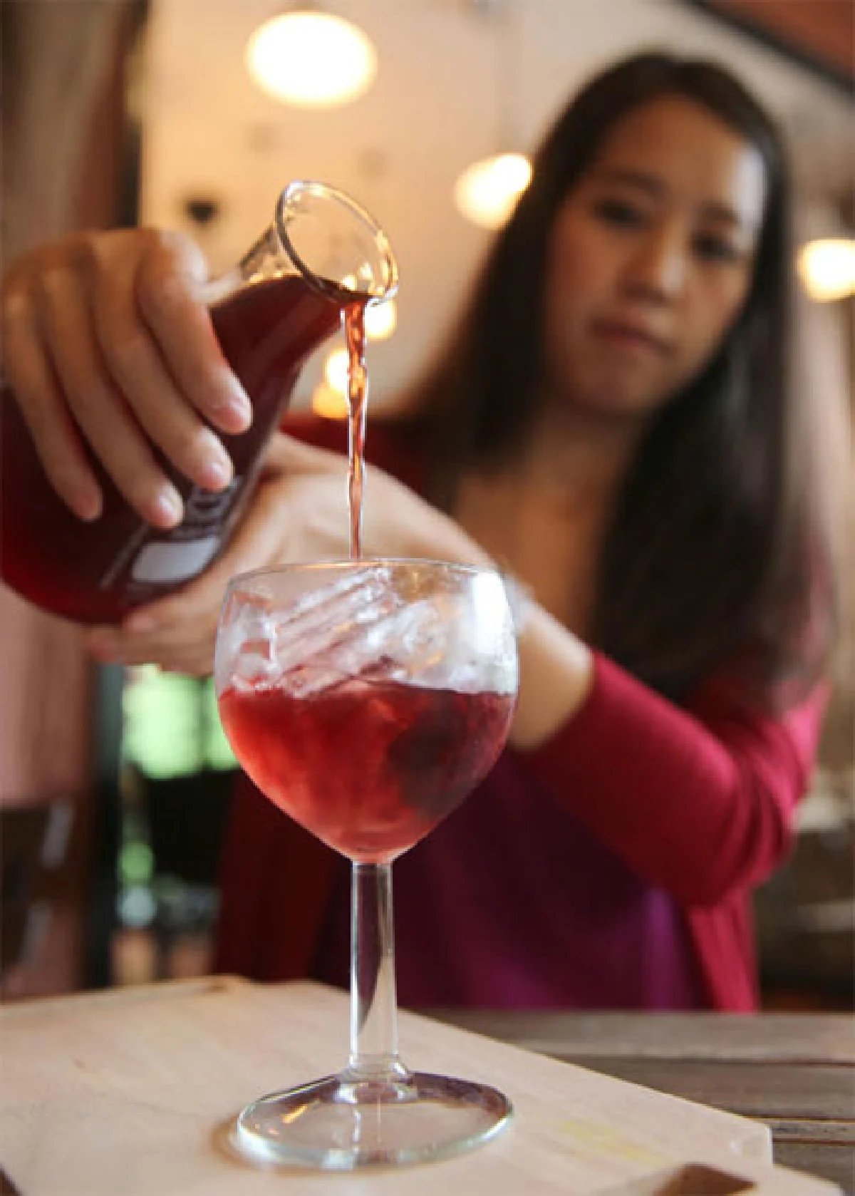 นั่งชิลในสวนหลังบ้าน ฮิดเด้น แบคยาร์ด