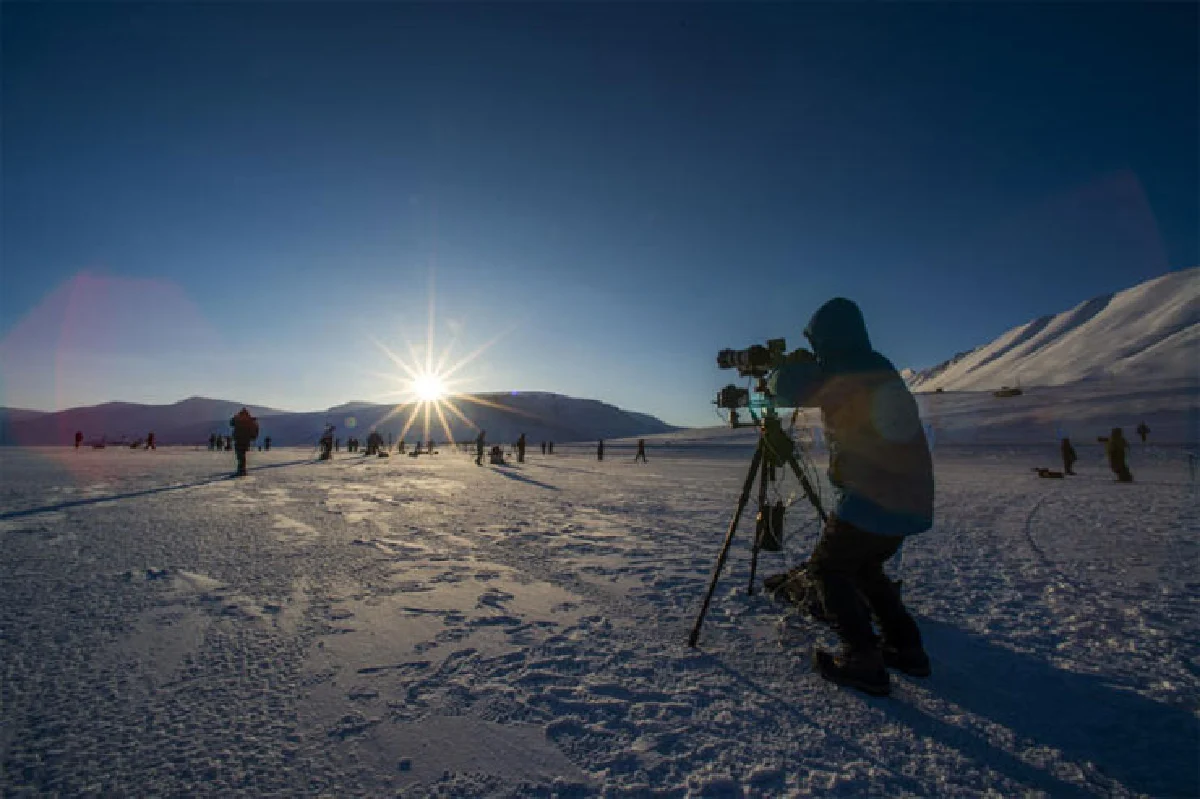 เสี้ยวนาทีแห่งความสุข ของนักล่าตะวันดับ