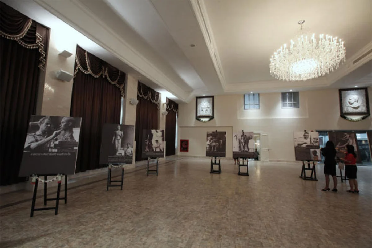 ไปรษณีย์กลาง บางรัก มีอะไรให้เที่ยว...