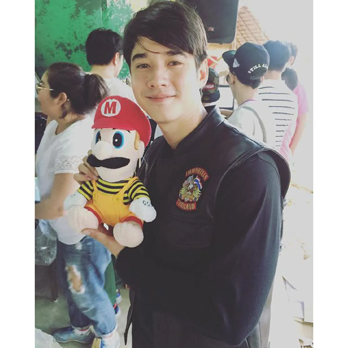 แฮปปี้ถ้วนหน้า!ซุปตาร์'แก๊งบุญ'บริจาคทุนมอบความสุขเด็กๆ