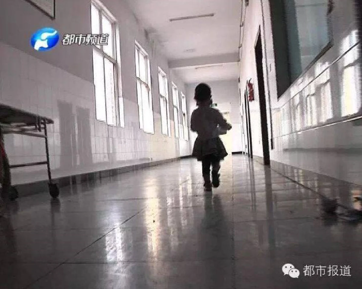 สุดประเสริฐ!หนูน้อย3ขวบยอดกตัญญู ดูแลแม่รถชน-กระดูกหักเพียงลำพัง