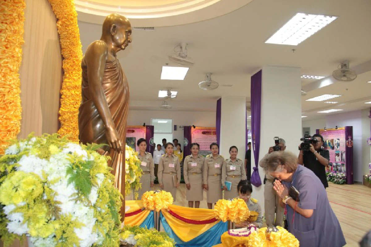 สมเด็จพระเทพฯทรงเยี่ยมโรงพยาบาลพหลพลพยุหเสนา