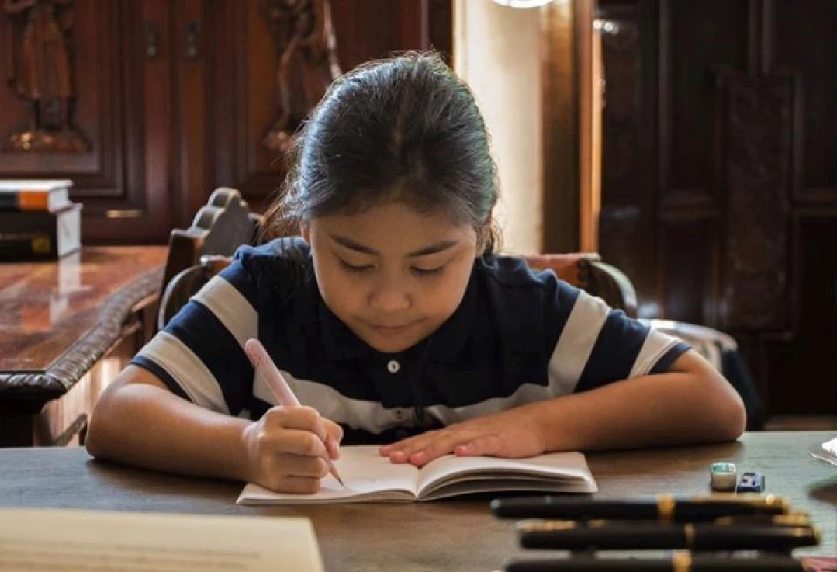 "ซายูริ ซากาโมโตะ" เจ้าหญิงตัวน้อยแห่งสวนอักษร