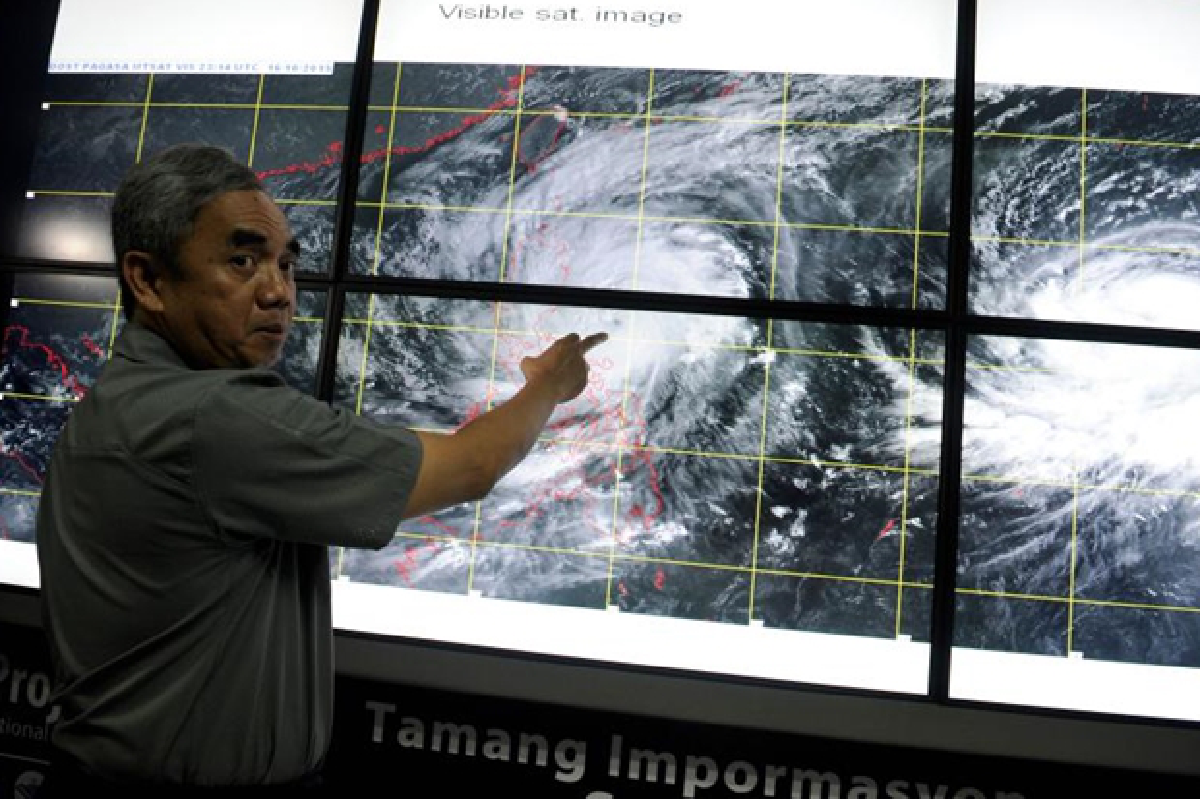 Death toll at 16 as Koppu continues to cause heavy rain (Updated Tues.)