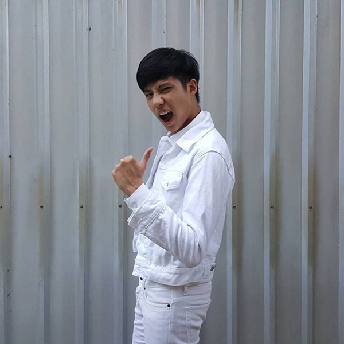 เว่อร์เกินเหตุ! แบงค์ ธิติ เคลียร์ข่าวกลัวเค้กส้ม