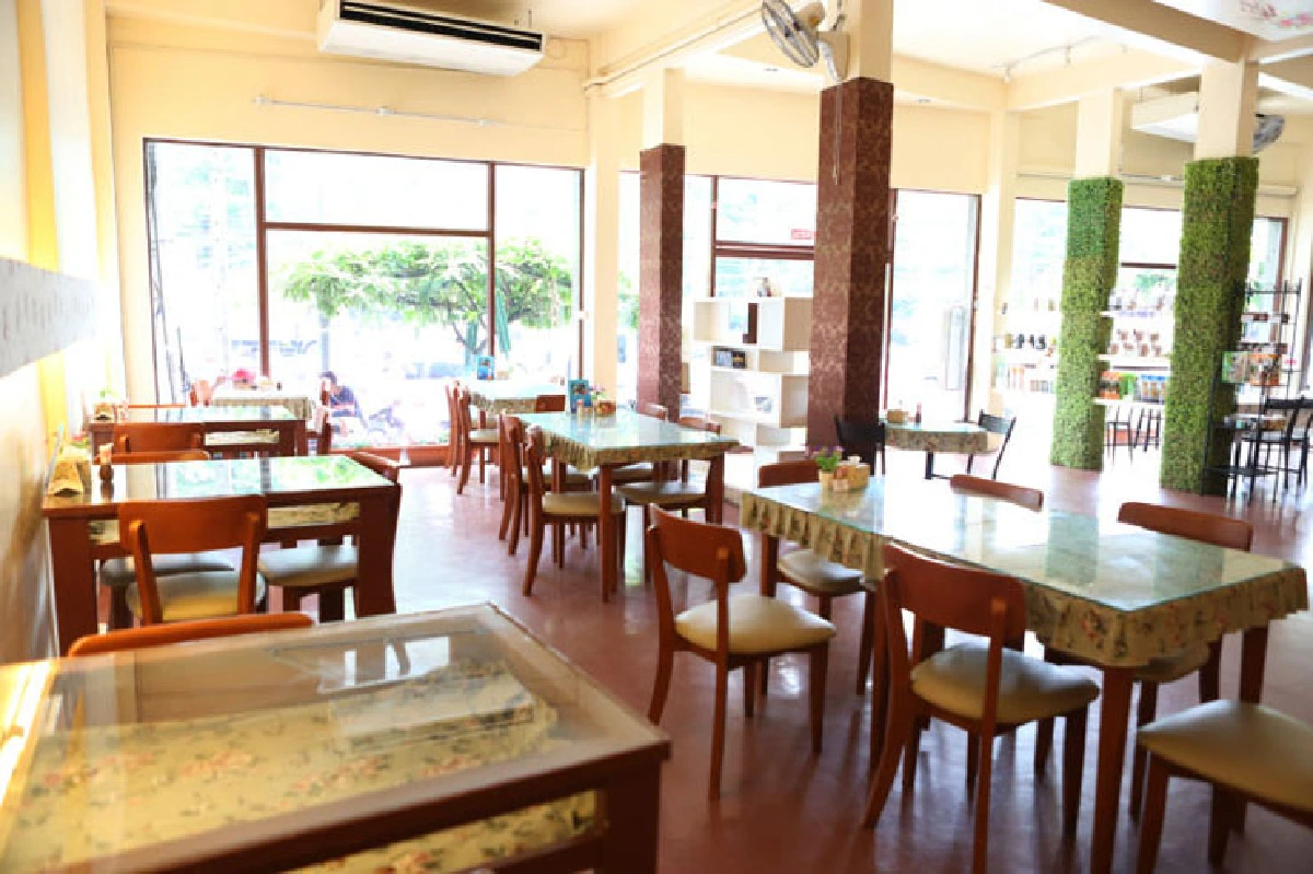 ร้าน May Veggie Home อาหารเจสุดแปลกในคอนเซ็ปต์ "ร้านมังฯ ของคนกินเนื้อ"
