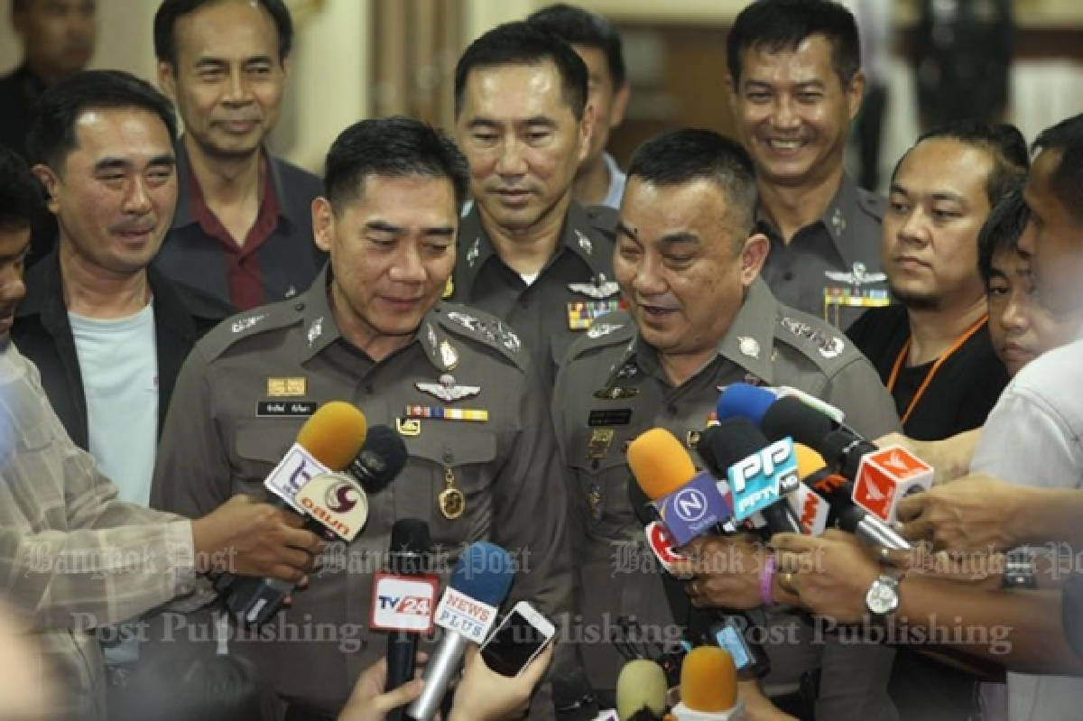 3 detained on lese majeste charges (Updated Thursday)