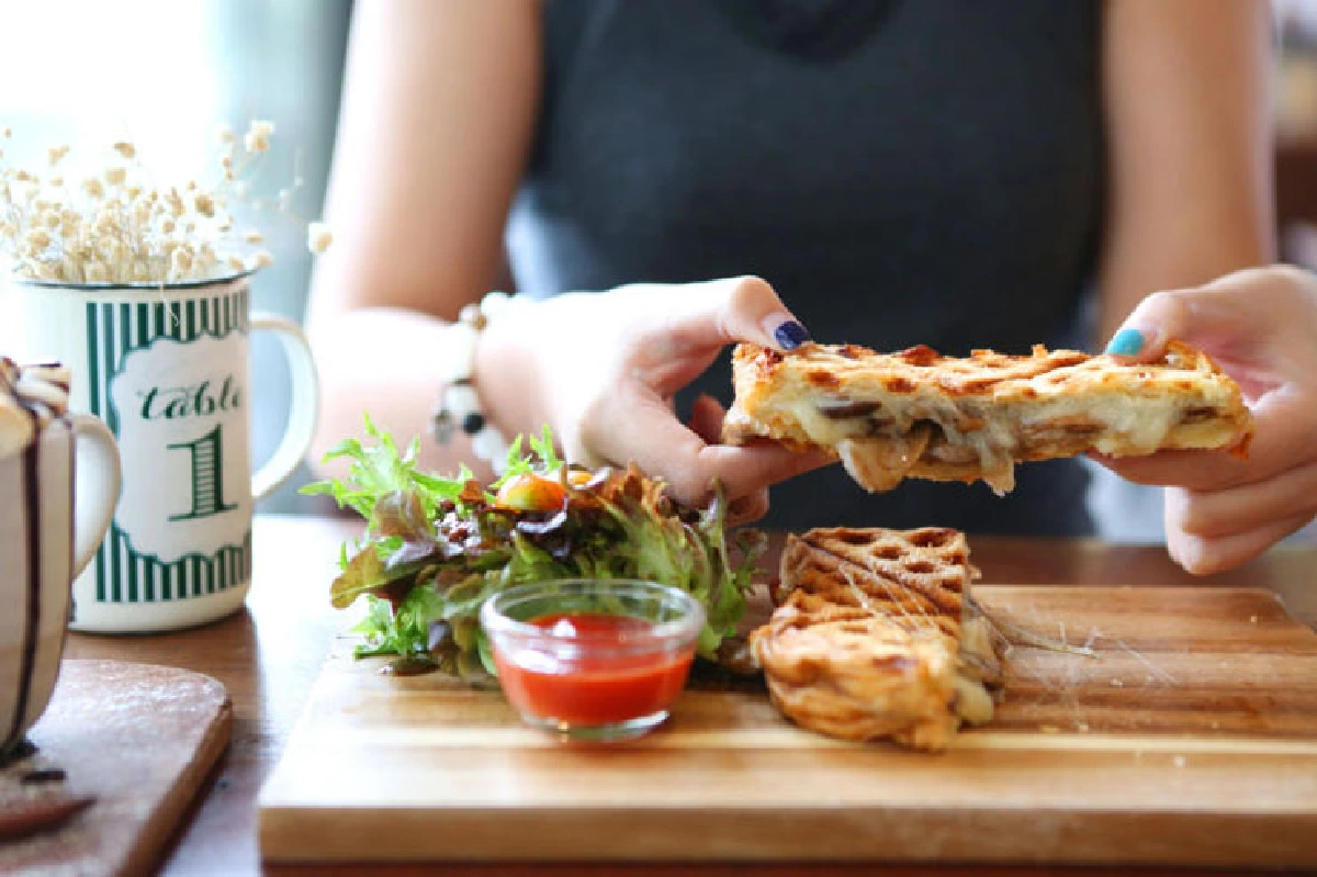 ร้าน'Small Talk' สไตล์ลอฟท์วินเทจและเมนูเด็ดๆ