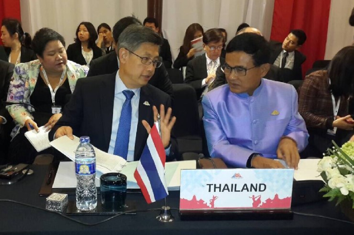 "บิ๊กต๊อก"ลั่นไทยกำลังทำตามโรดแมป "บิ๊กต๊อก"ลั่นไทยกำลังทำตามโรดแมป