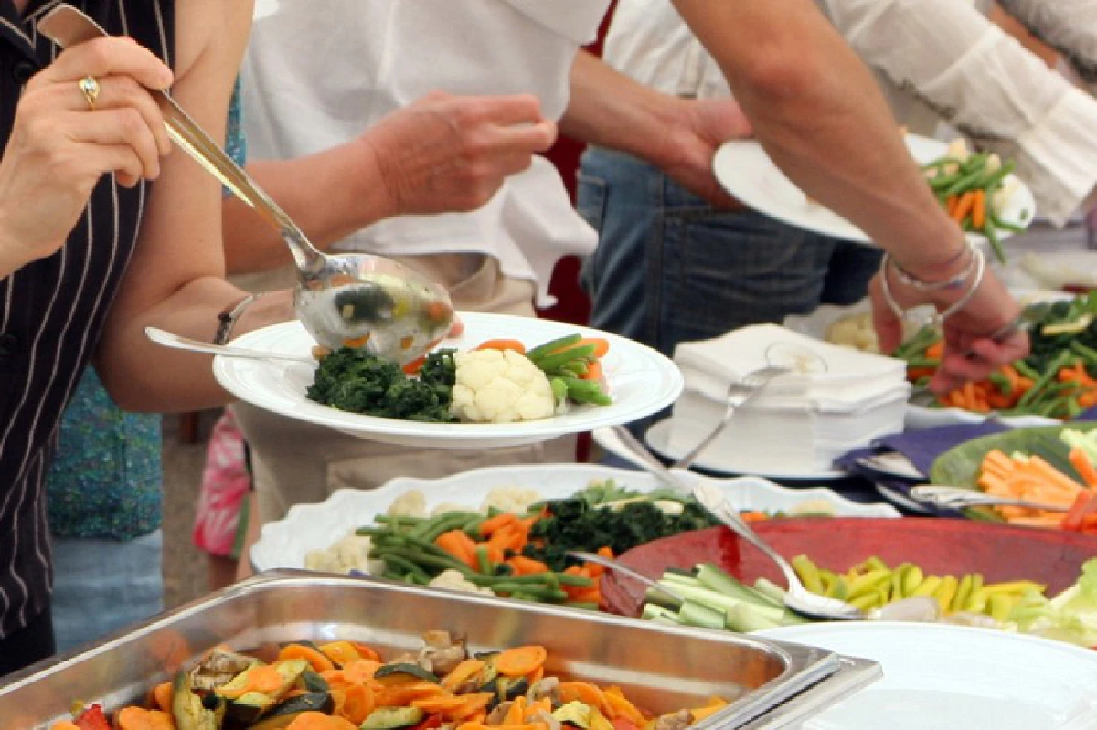 ดราม่าบุฟเฟ่ต์ไทย...กินแต่พอดีหรือยัดเต็มที่ให้คุ้มค่า?