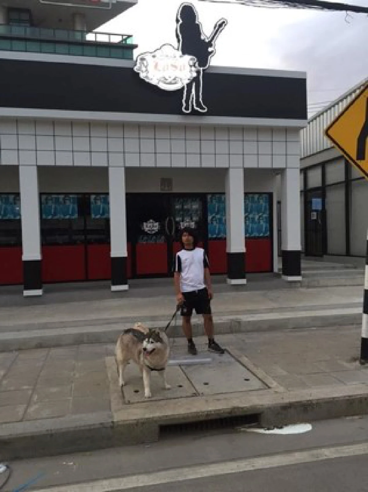 ใจสั่งมา!"เสก โลโซ"เตรียมเปิดร้านมินิมาร์ท"โลโซ22"