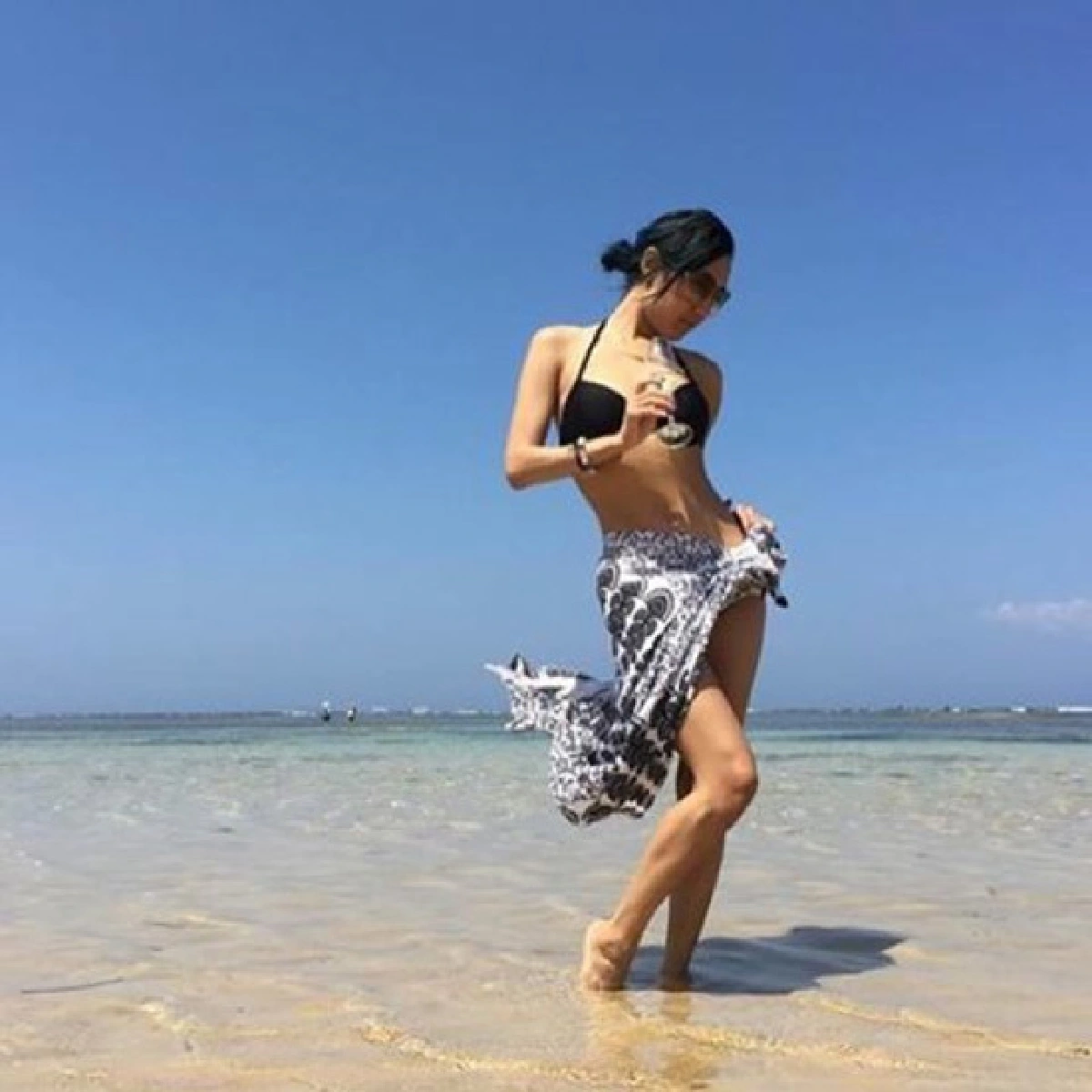 จำได้ไหม? เด็บบี้ บาซู สาวหมวยขาแดนซ์สวยเป๊ะไม่เปลี่ยน