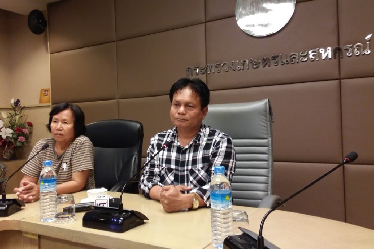 ม็อบเกษตรกรสลายตัวหลังพอใจ "ฉัตรชัย" รับปากแก้หนี้ ม็อบเกษตรกรสลายตัวหลังพอใจ "ฉัตรชัย" รับปากแก้หนี้