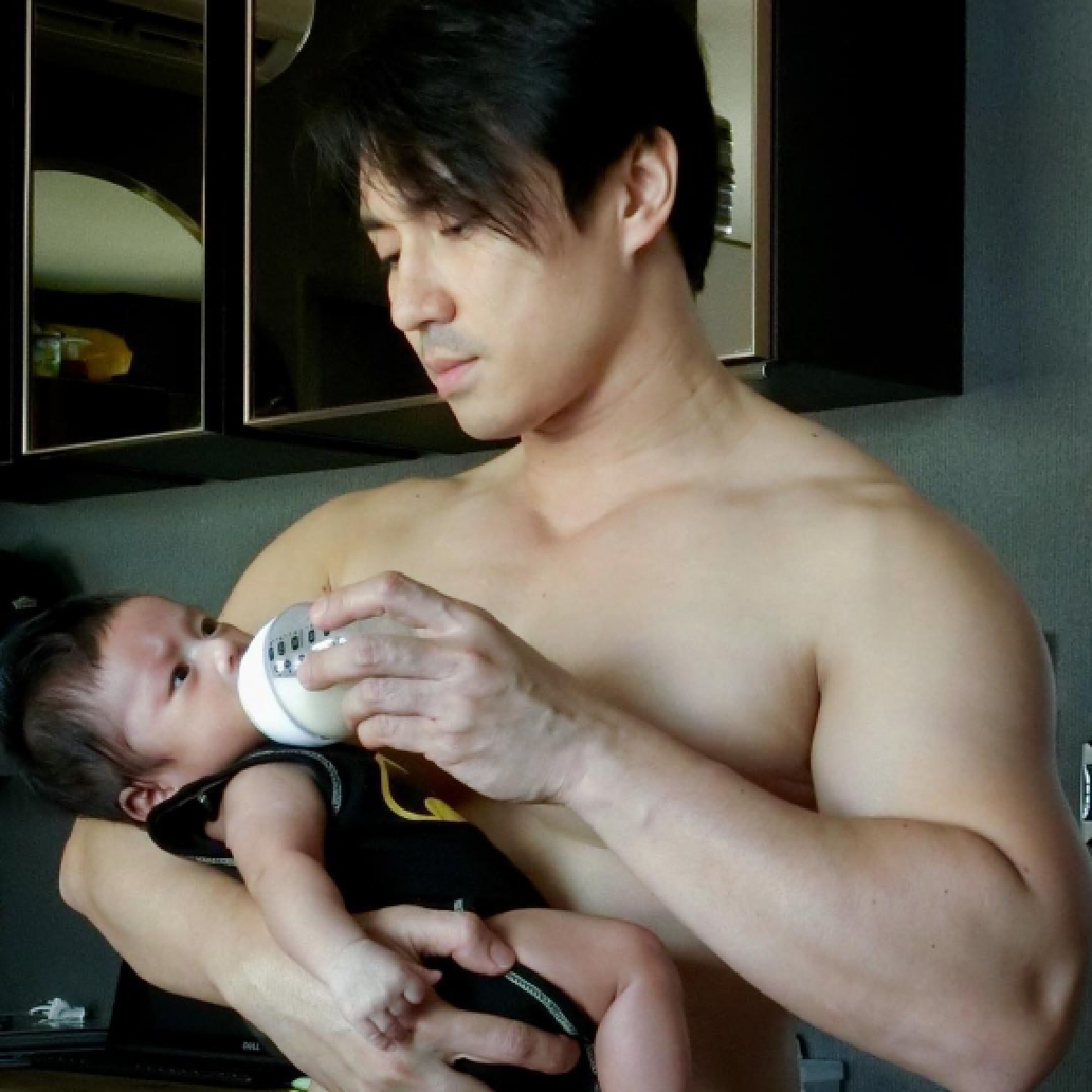 น้องเลโก้ แย่งซีน!พ่อเอ พศิน ขณะถ่ายแบบครั้งแรก
