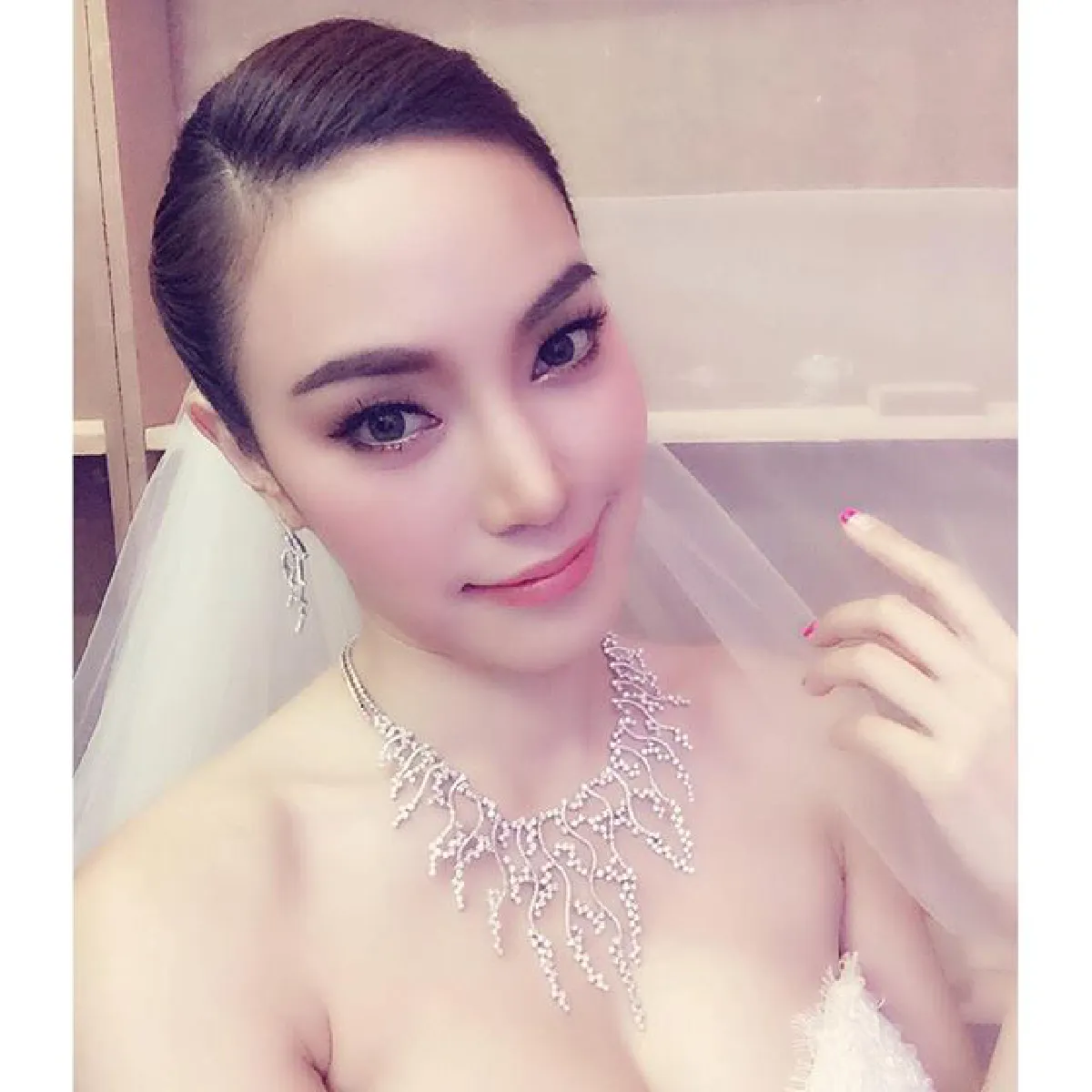 เมย์พิชญ์ เปิดใจคุย ไฮโซธรรศ ชมฝ่ายชายน่ารักโปรไฟล์ดี