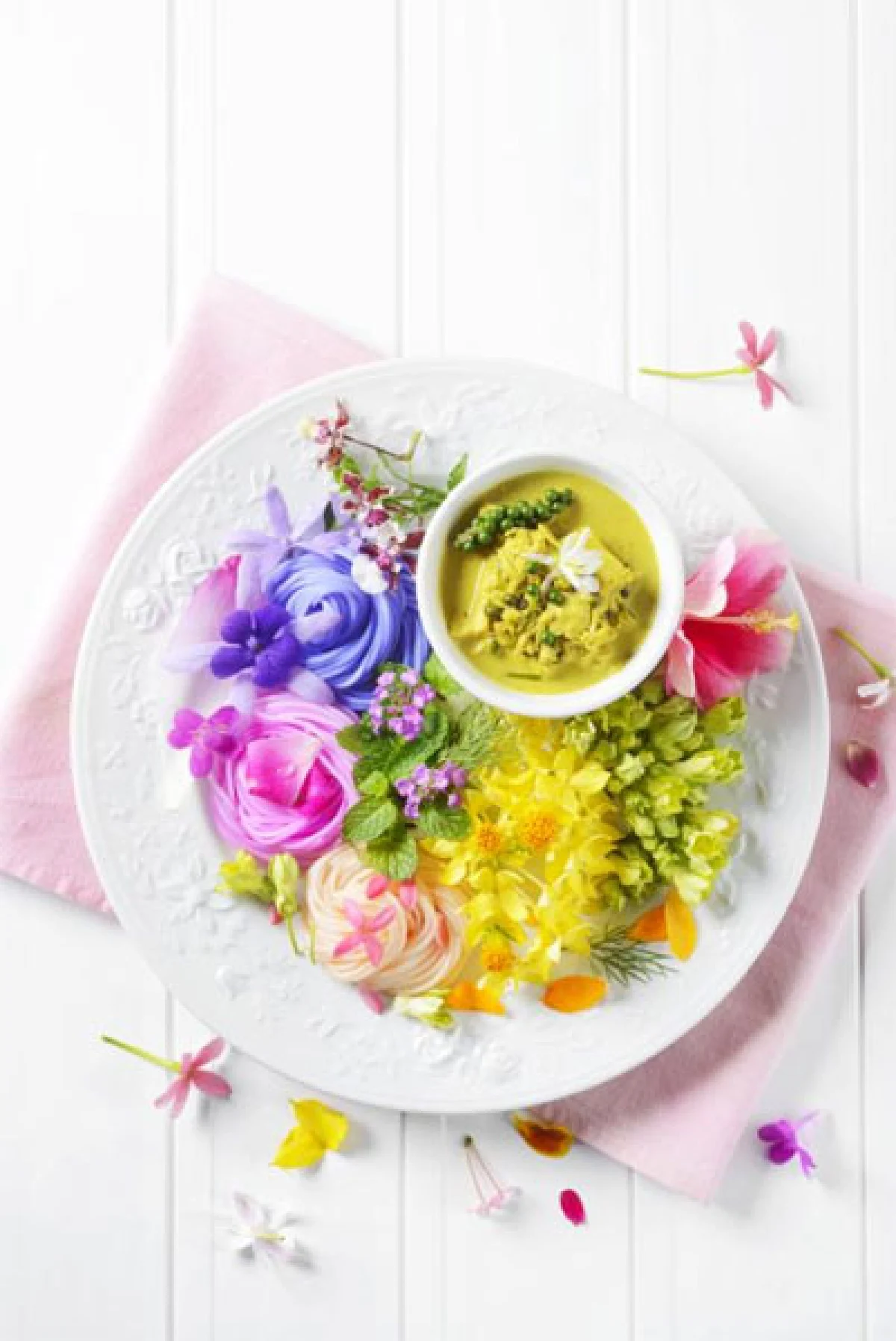 ความอร่อยเบ่งบาน อาหารจานดอกไม้