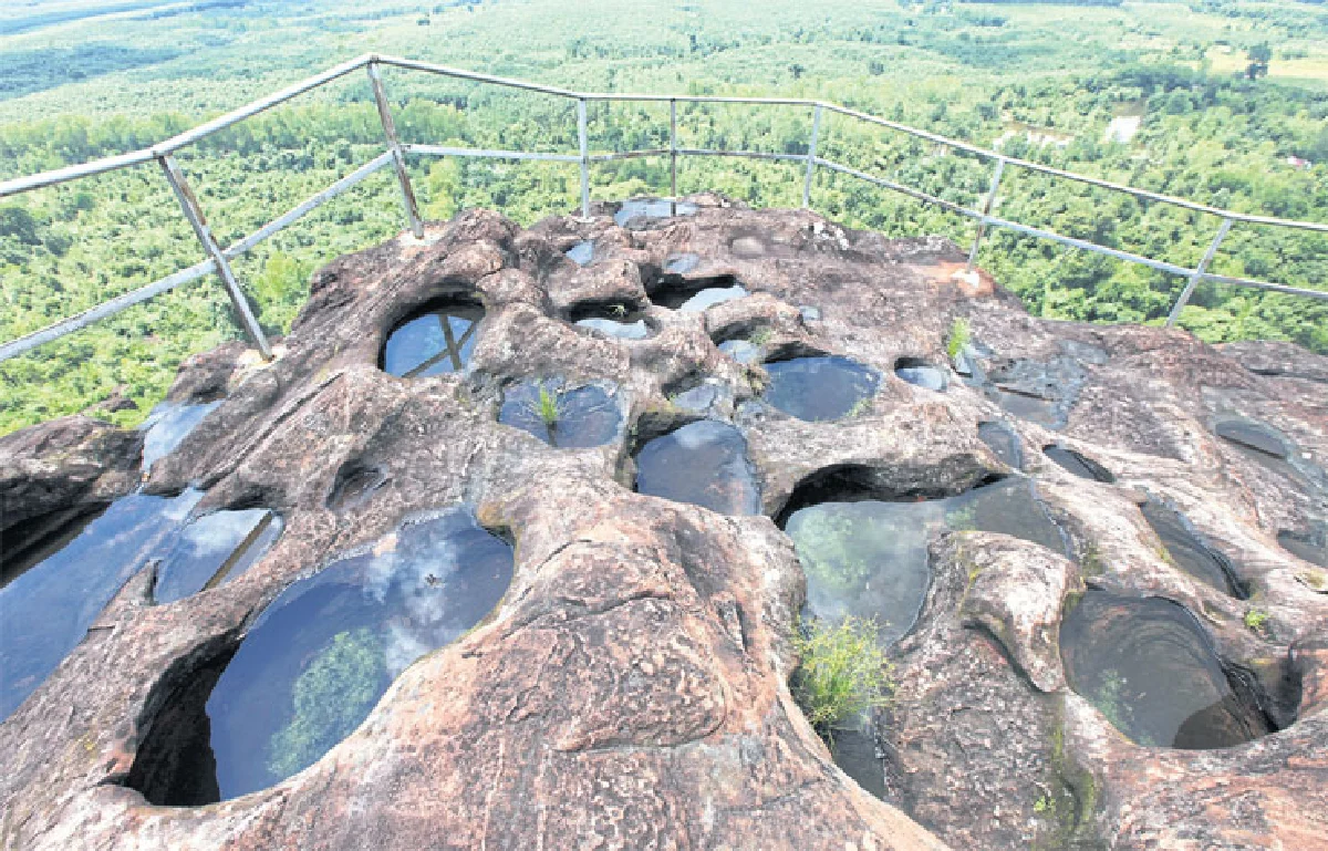 ขี่วาฬ จับรถไฟ หาหัวใจภูสิงห์