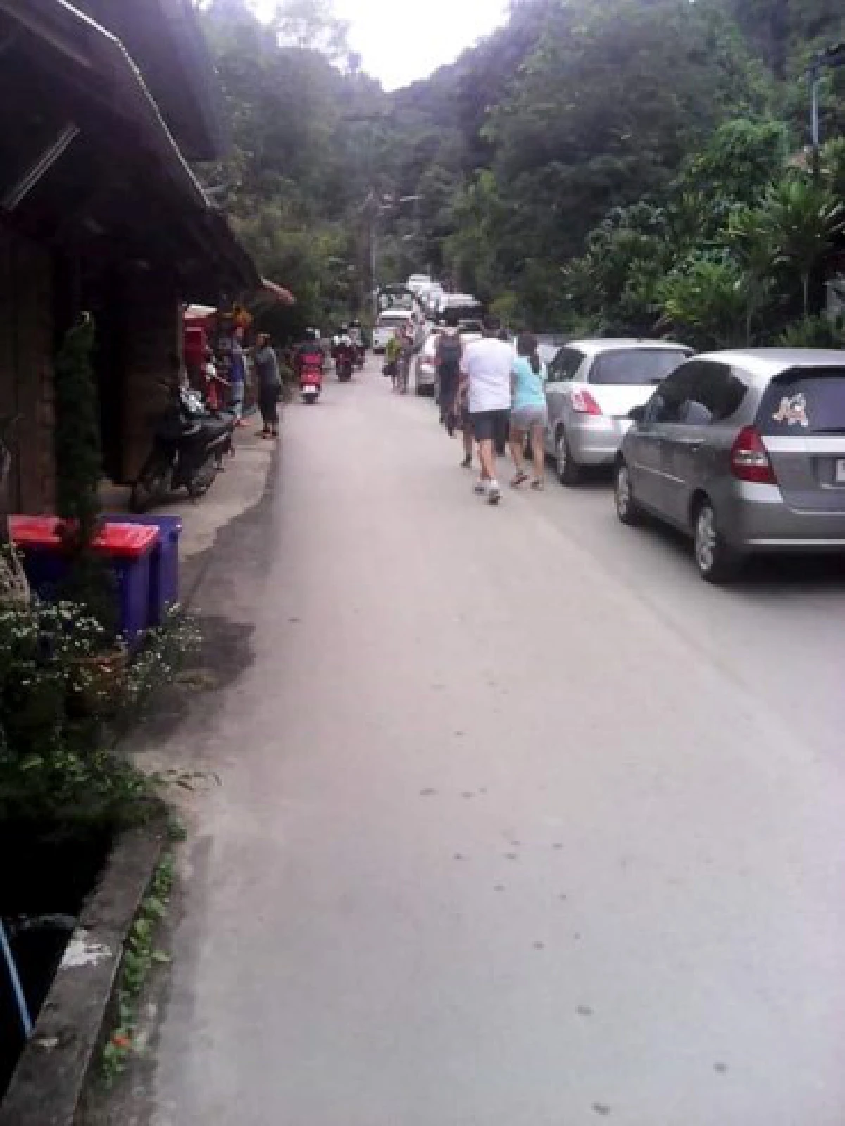 รถติด...วิกฤตท้าทายที่ "หมู่บ้านแม่กำปอง"