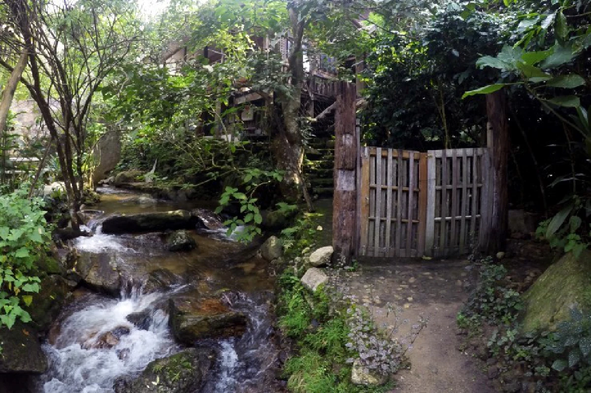 รถติด...วิกฤตท้าทายที่ "หมู่บ้านแม่กำปอง"