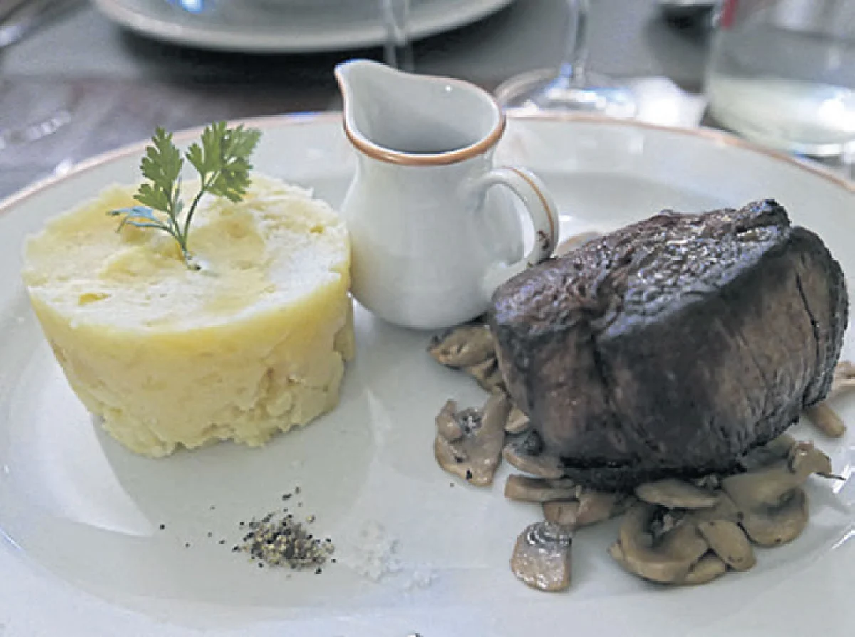 แวร์ซายส์ ในสายหมอก