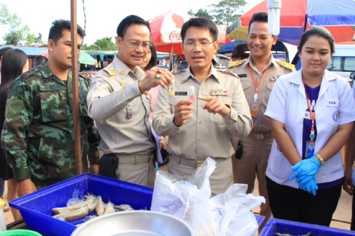 สาธารณสุขตรวจตลาดสดอุดรฯพบฟอร์มาลีนในอาหารทะเล สาธารณสุขตรวจตลาดสดอุดรฯพบฟอร์มาลีนในอาหารทะเล