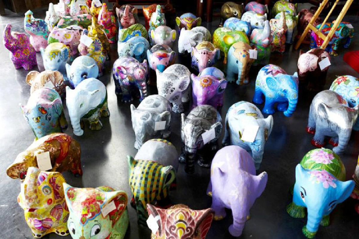 นิทรรศการศิลปะลายเส้นช้างไทย ผ่านฝีมือ 999 ศิลปิน