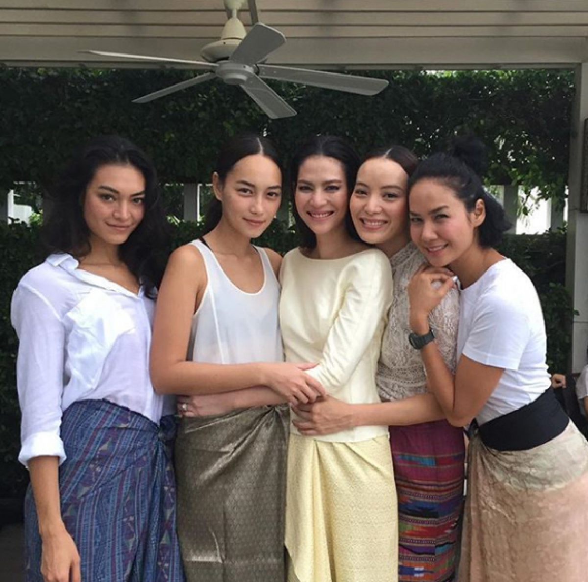 ชื่นมื่น! จี๊ด แสงทอง ควงแฟนหนุ่มวิวาห์ริมทะเลหัวหิน