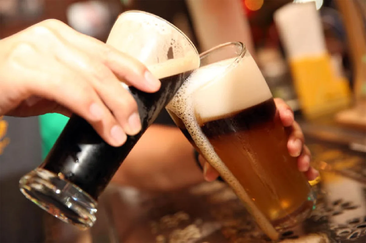 เดอะ ดรันเคน เลพริคอน ชิลๆ สไตล์ ไอริช ผับ