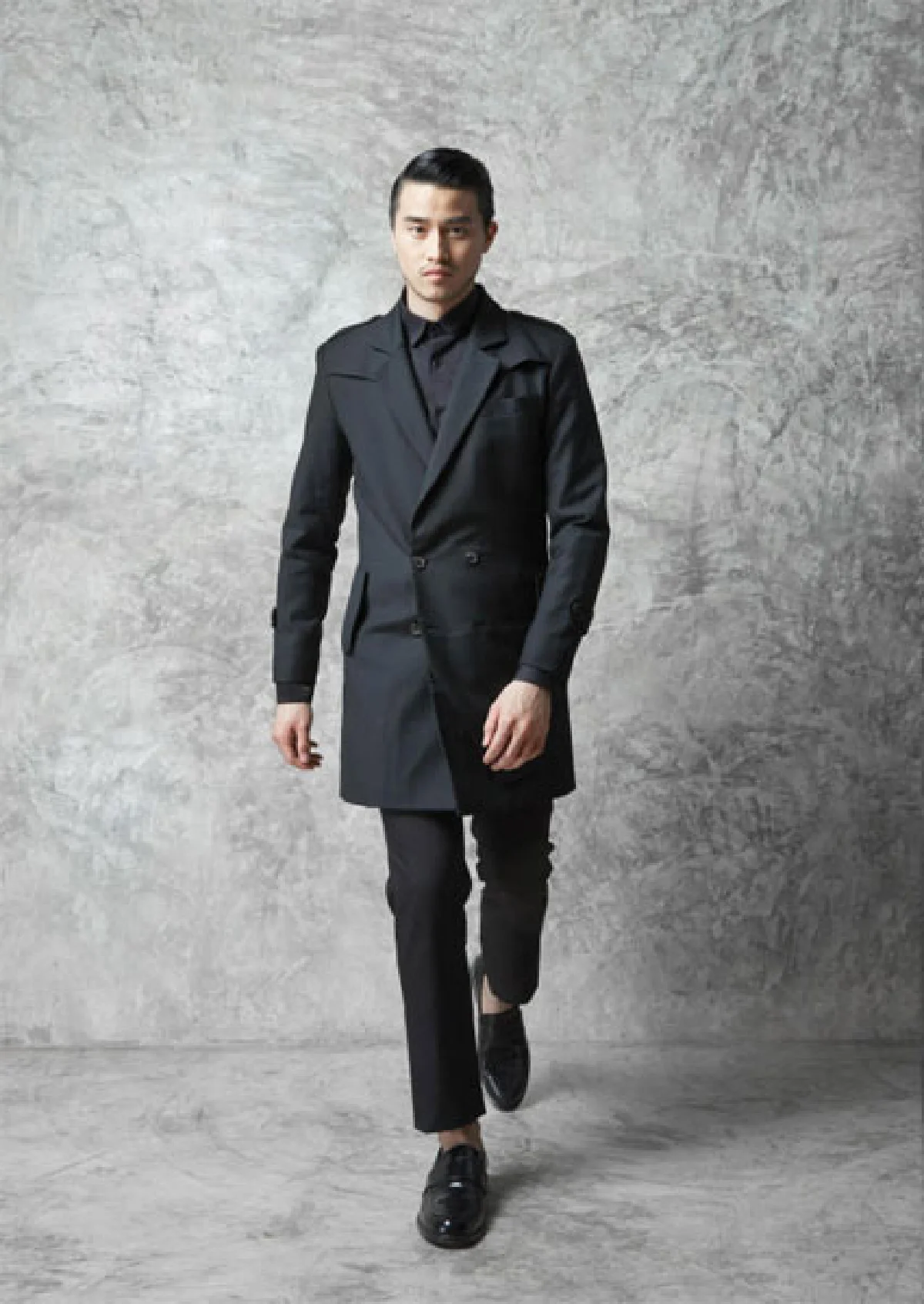 หล่อเนี้ยบมีสไตล์ด้วยสีดำ