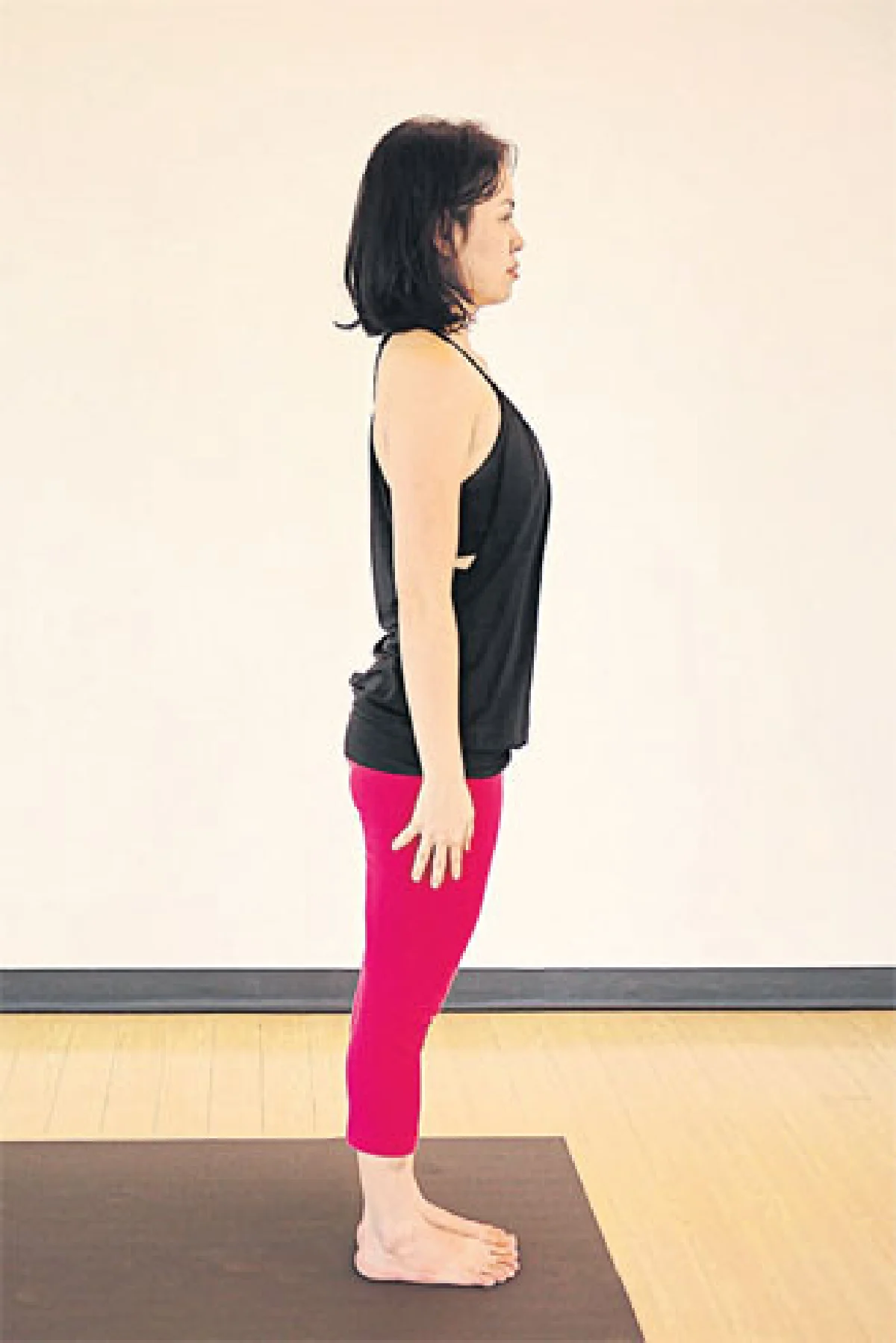 ท่า ยืนขาไขว้ยืดด้านข้าง