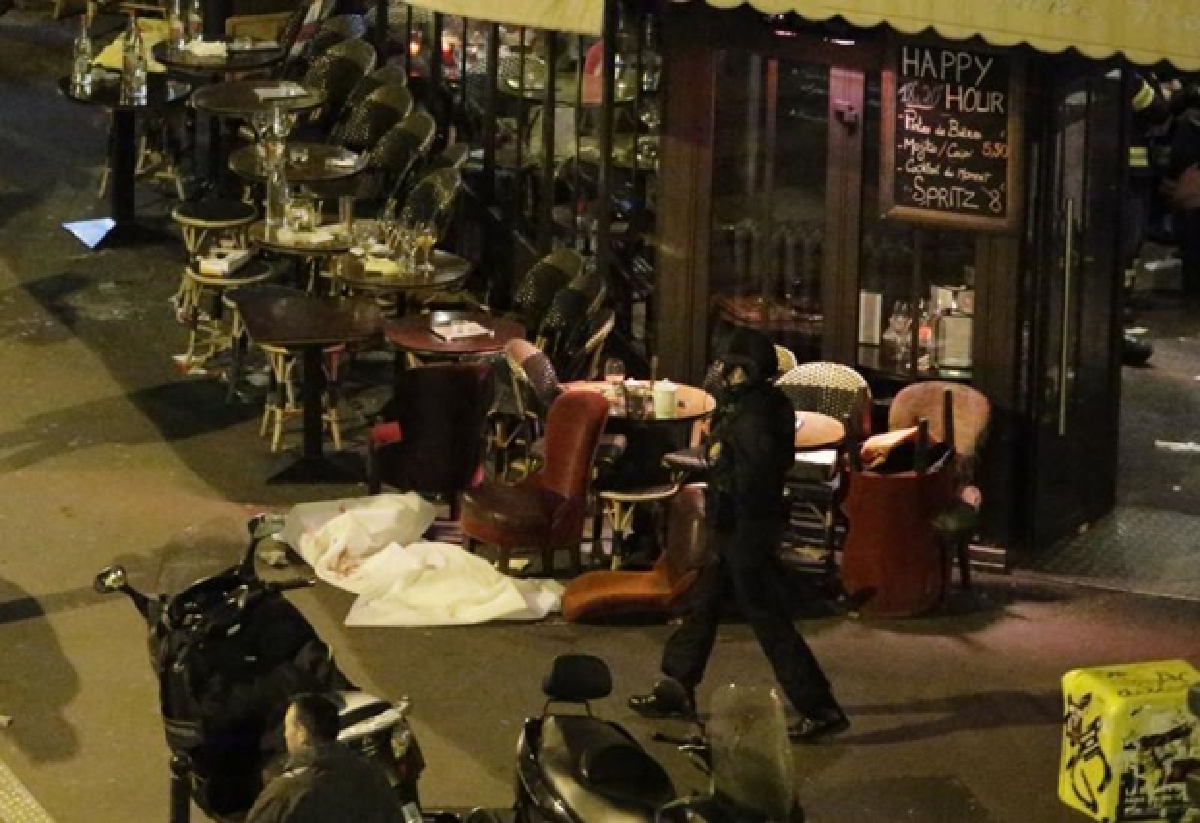 'Three teams' of attackers, French police say