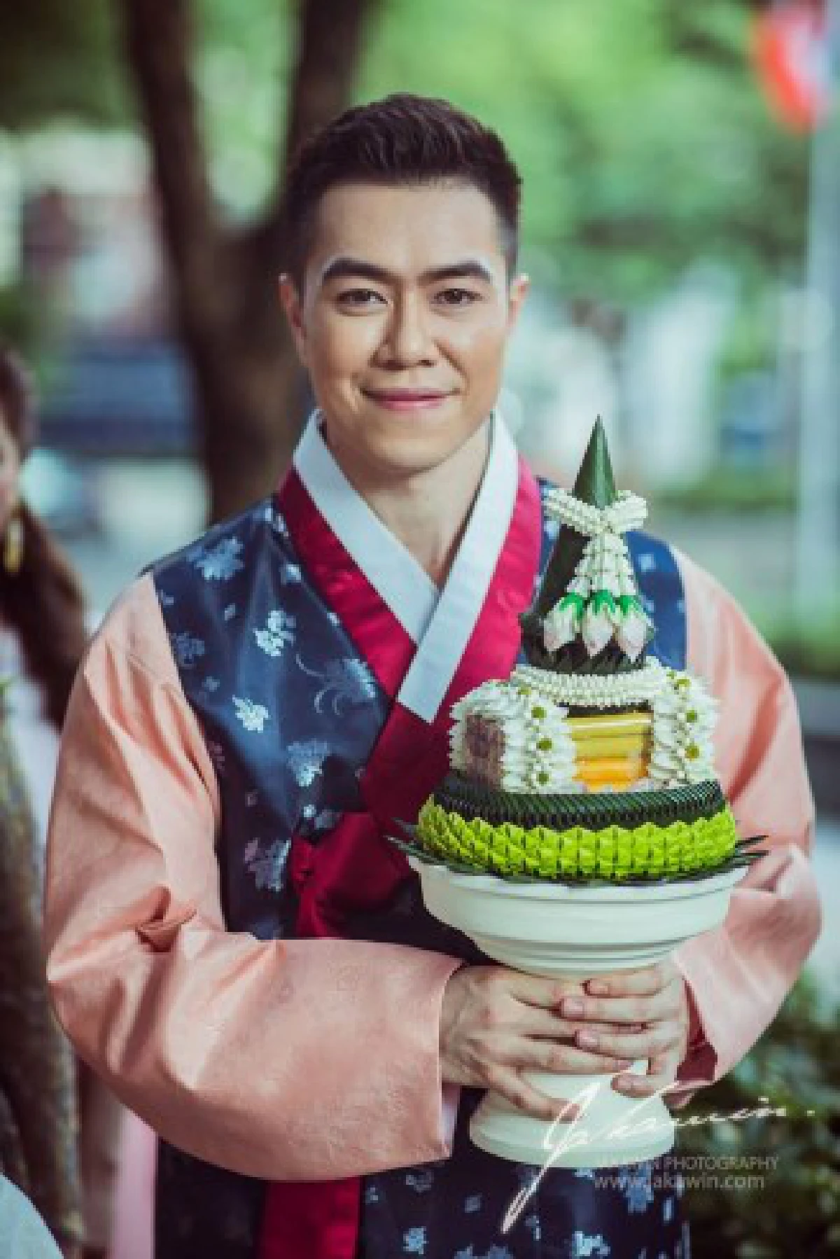 หวานเวอร์!"เปรม บุษราคัมวงษ์"จูงมือแฟนสาวเกาหลีเข้าพิธีวิวาห์