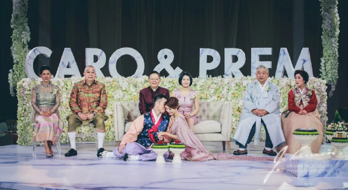 หวานเวอร์!"เปรม บุษราคัมวงษ์"จูงมือแฟนสาวเกาหลีเข้าพิธีวิวาห์