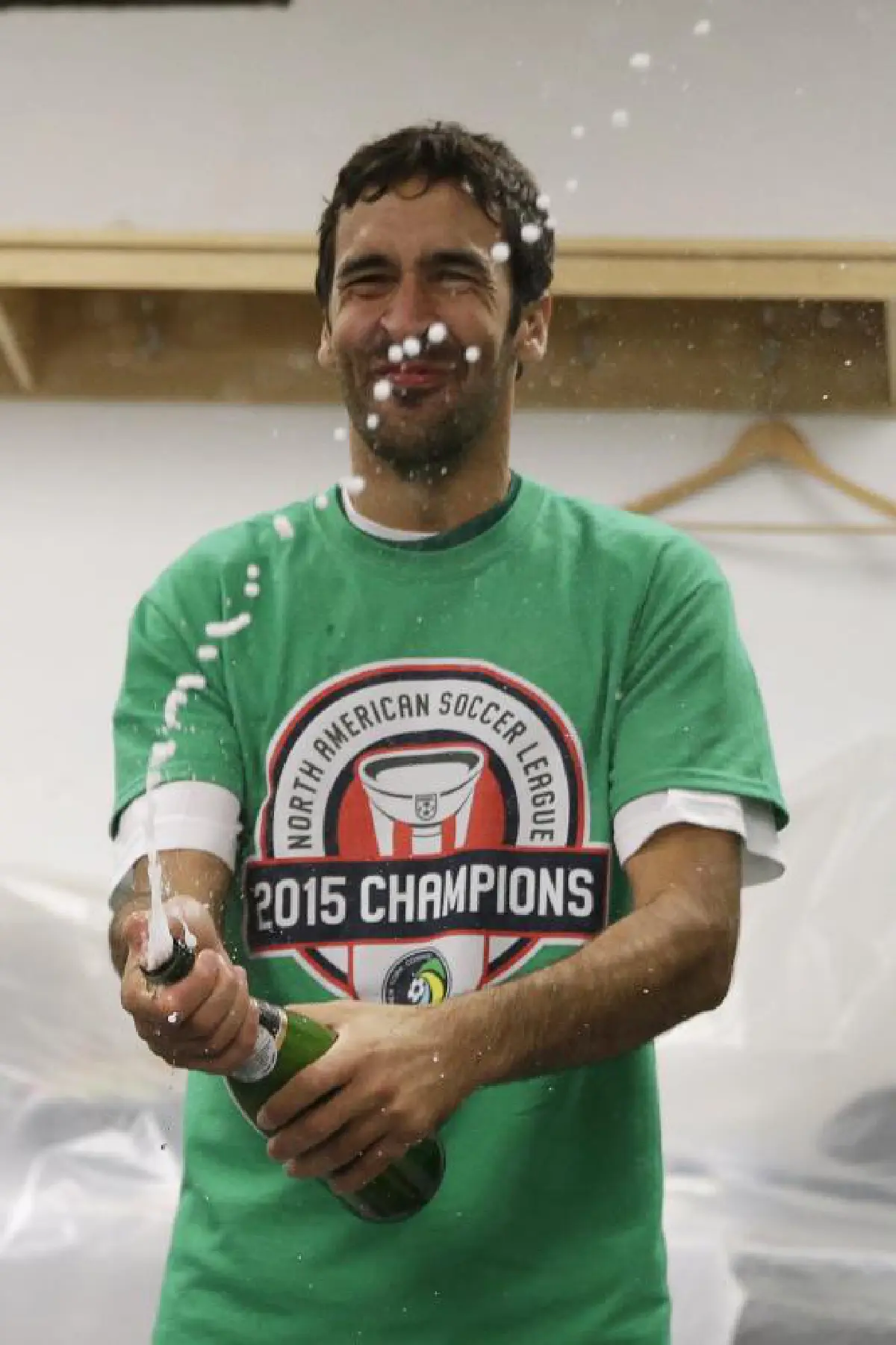 ราอูลแขวนสตั๊ดพาคอสมอสคว้าแชมป์