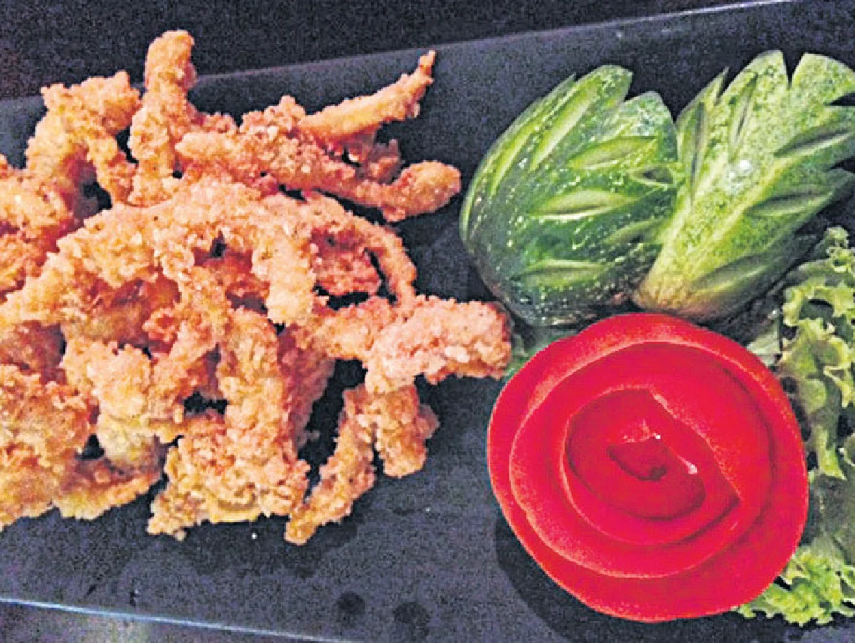 ‘ไอเทส’ สาทรซอย 8 ร้านคนรุ่นใหม่ เมนูตามใจอยากชิม