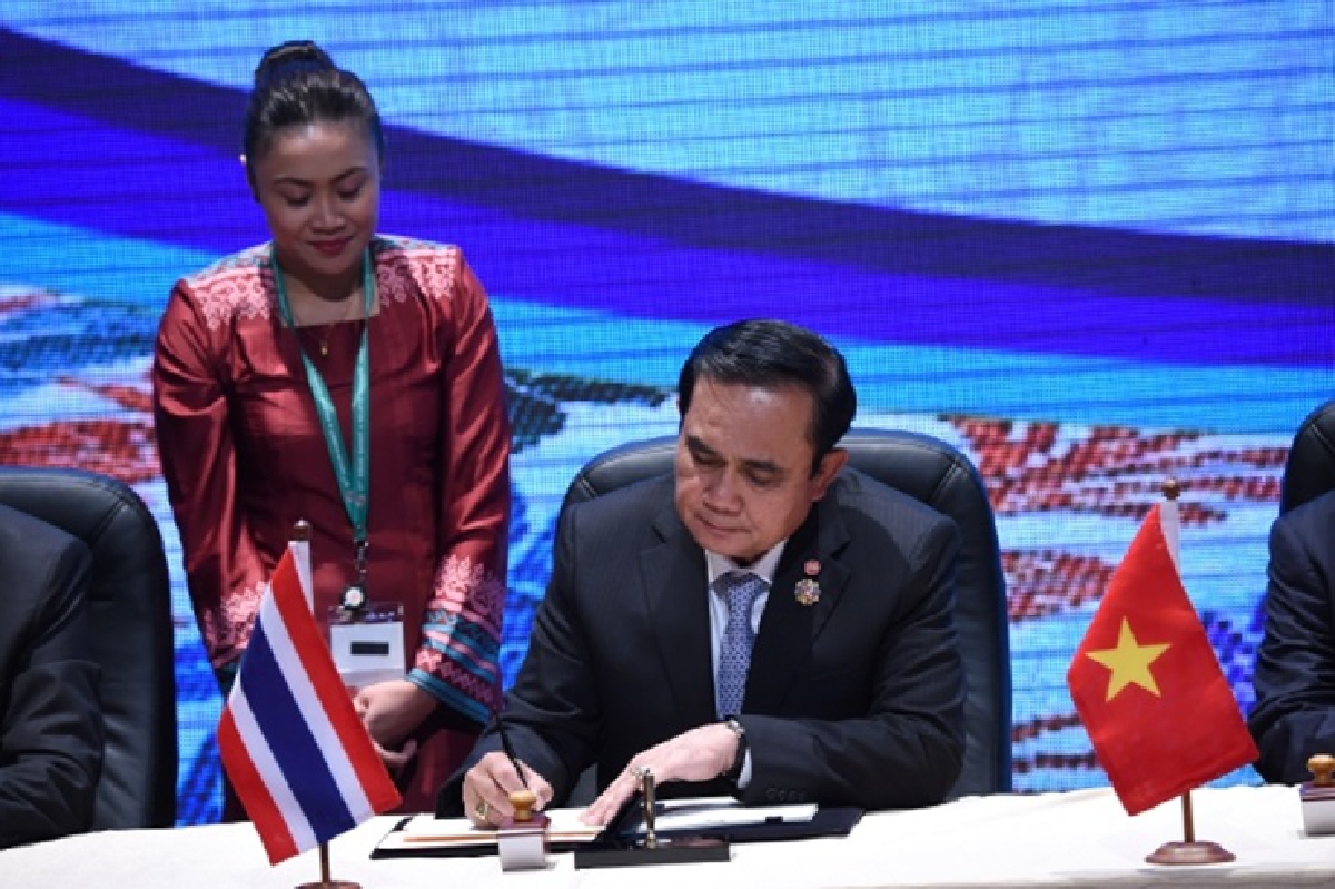 "ประยุทธ์"ร่วมลงนามอนุสัญญาอาเซียนต่อต้านการค้ามนุษย์ "ประยุทธ์"ร่วมลงนามอนุสัญญาอาเซียนต่อต้านการค้ามนุษย์
