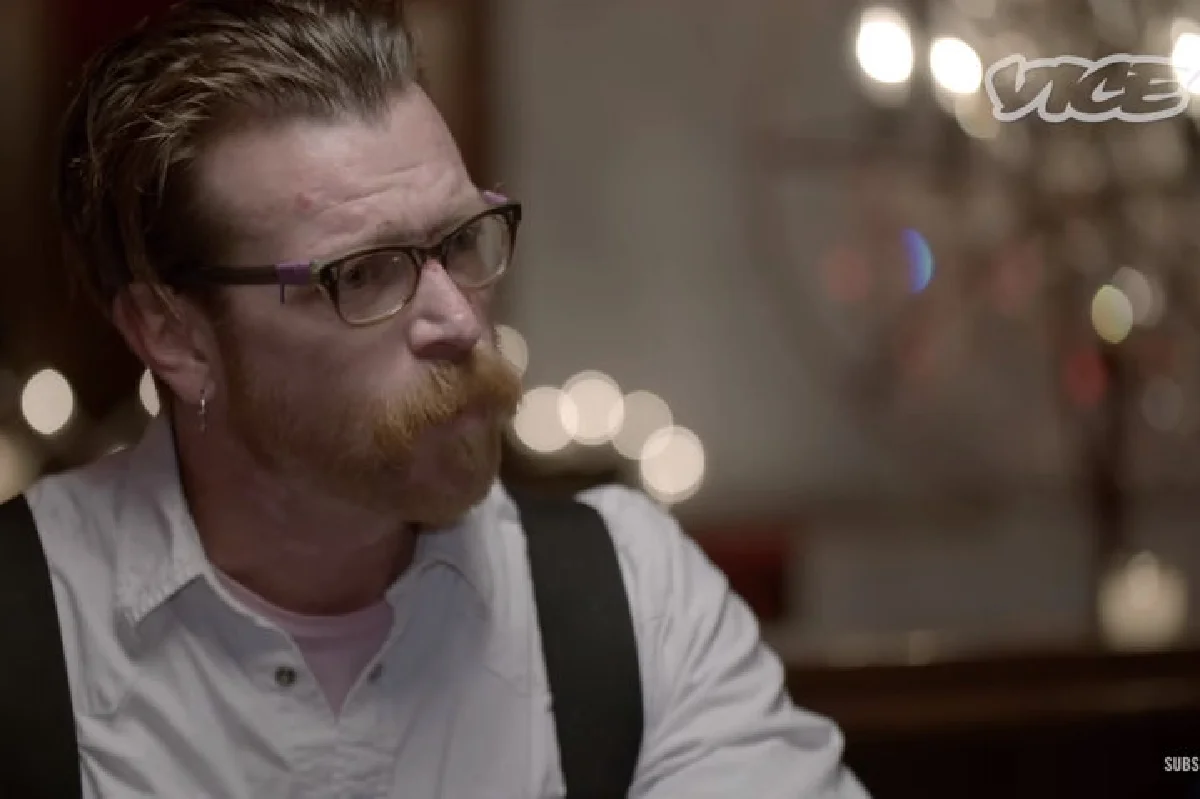 วงร็อกเปิดใจนาทีสังหารหมู่ปารีส แฟนเพลงสละชีพปกป้องเพื่อน