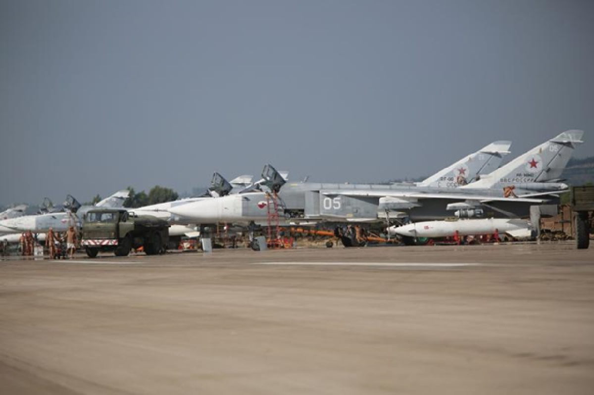 Turkey shoots down Russian warplane, pilot rescued (Updated)