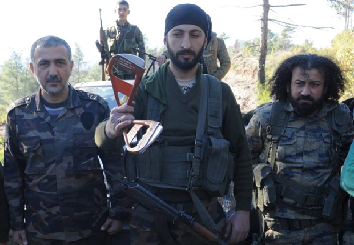 Turkey shoots down Russian warplane, pilot rescued (Updated)