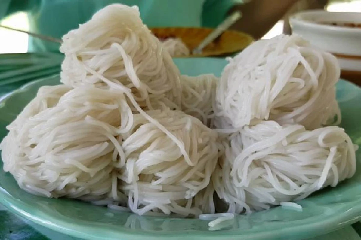 ขนมจีนน้ำย้อย รสเด็ด เจ้าตำรับเชียงใหม่