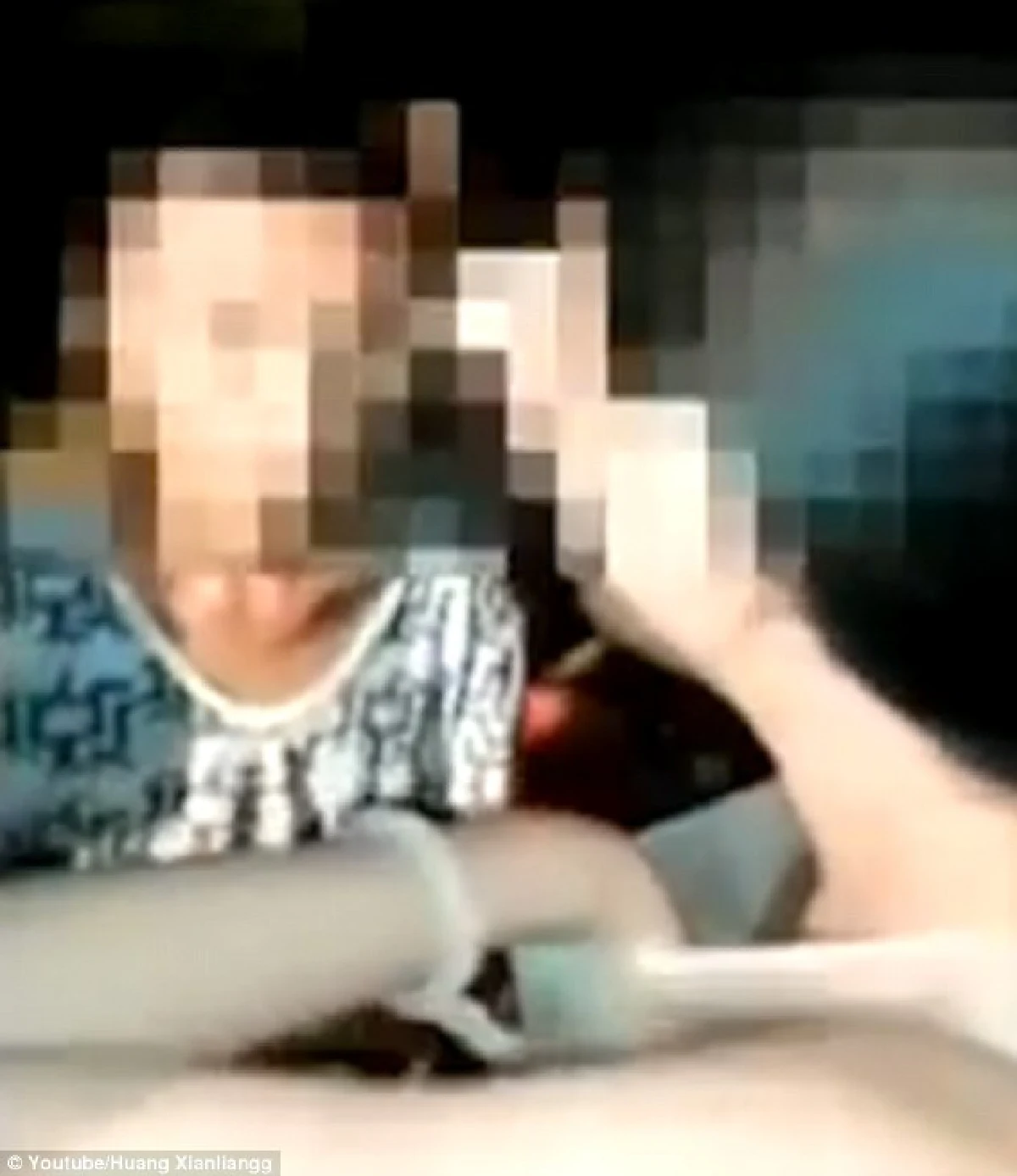 สนุกจนเกินเลย!เจ้าสาวจีนถูกแขกรุมลวนลามกลางงานแต่ง