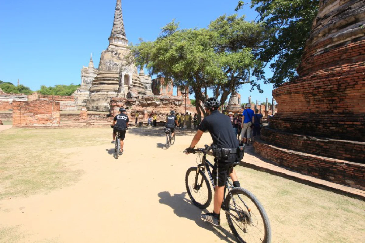 สายตรวจจักรยานบริการด้วยใจ