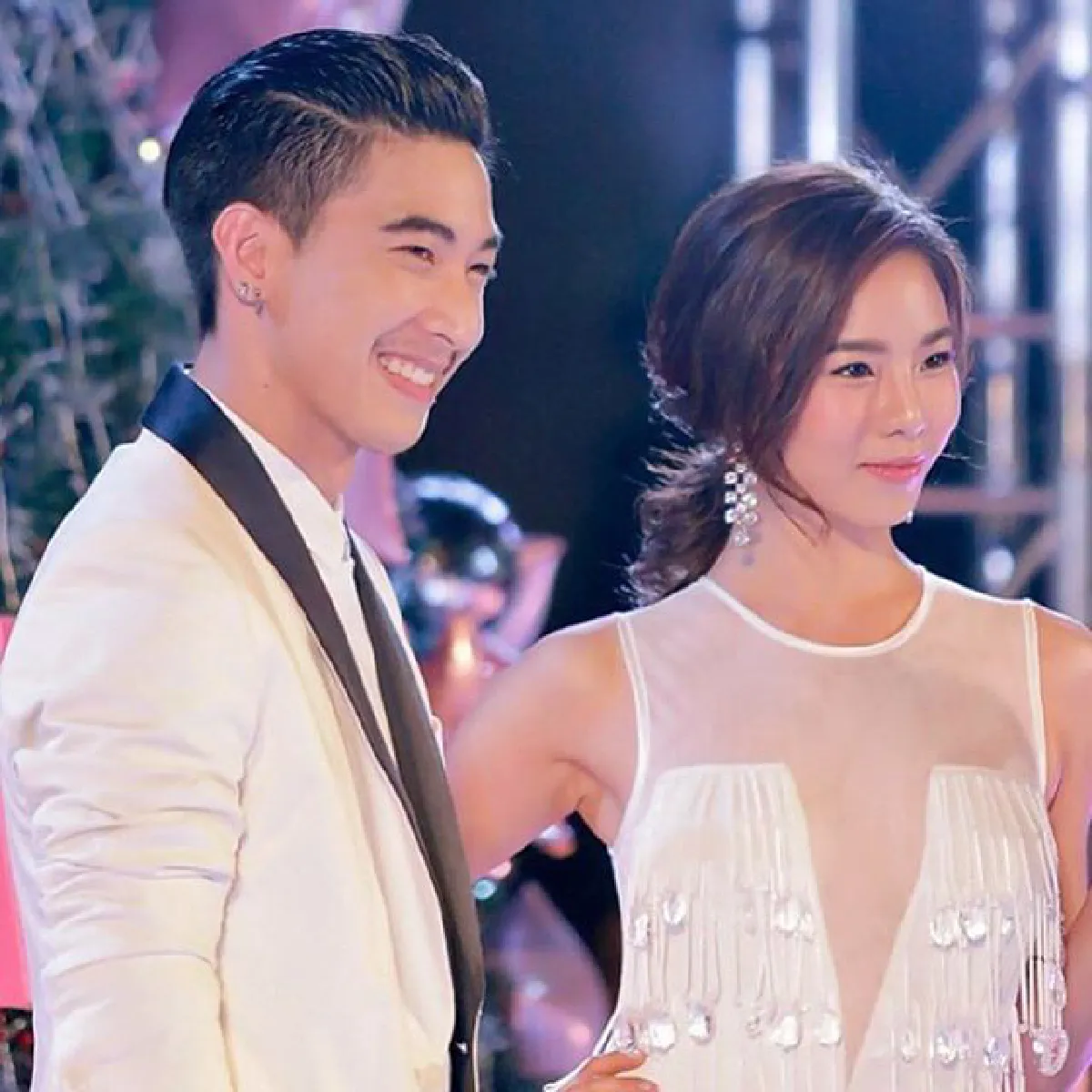 คริส หอวัง ยืดอกรับ! ทำตาใหม่แต่ไม่ทิ้งความหมวย