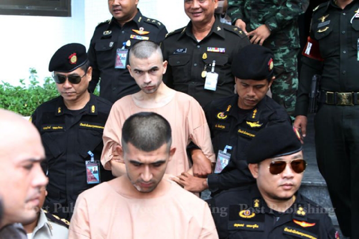 Bangkok bombing suspects 'arrested' abroad (Updated)