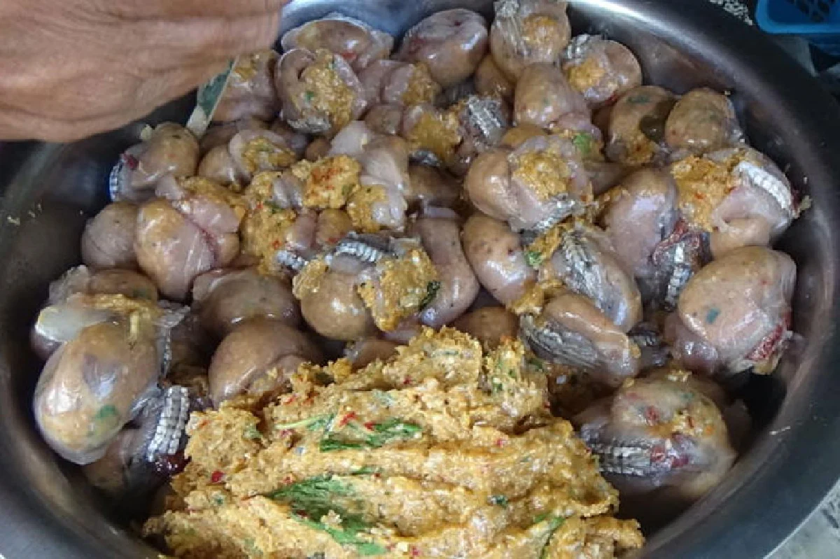 อังแกปบอป กบยัดไส้ เมนูเด็ดคนอีสานใต้