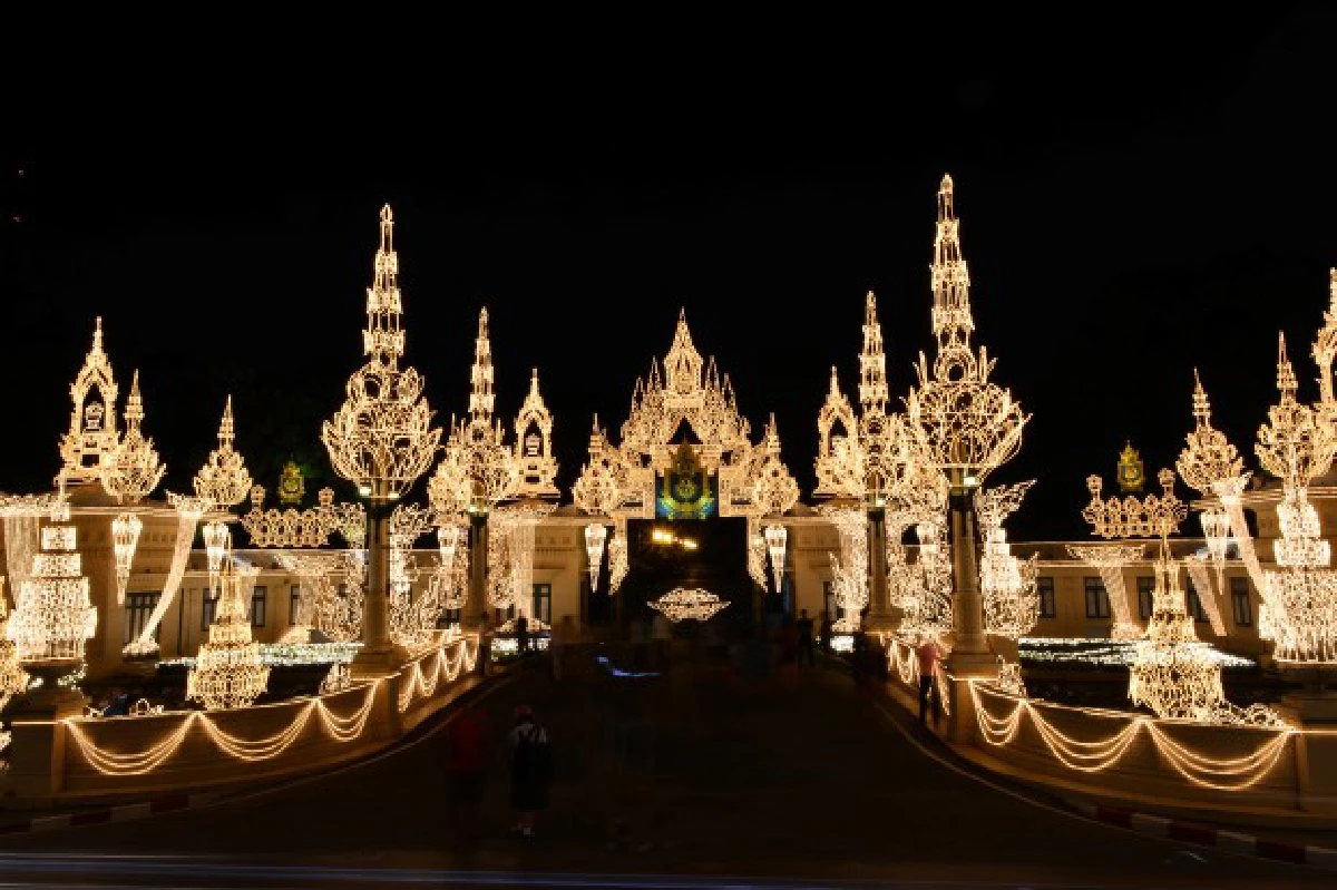 กฟน.เปิดไฟเฉลิมพระเกียรติยาวถึงสิ้นปี