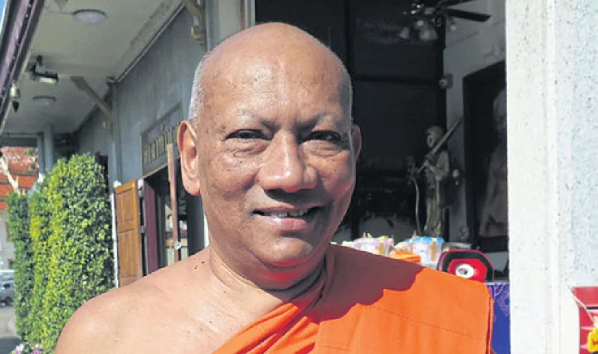 โปรดเกล้าฯ ตั้งท่านปสนฺโนภิกฺขุ อมโรภิกฺขุ พระฝรั่ง และสุมนติสฺโส พระบังกลาเทศเป็นเจ้าคุณ