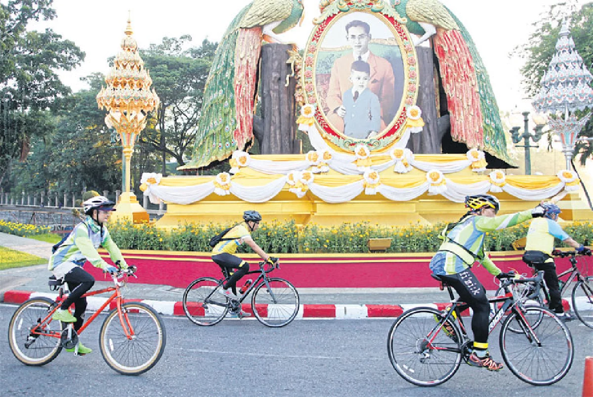 'พ่อ' คือ ดวงใจปวงประชาชาวไทย